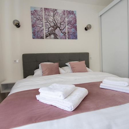 Iggy Premium Apartment Hunedoara Exterior photo