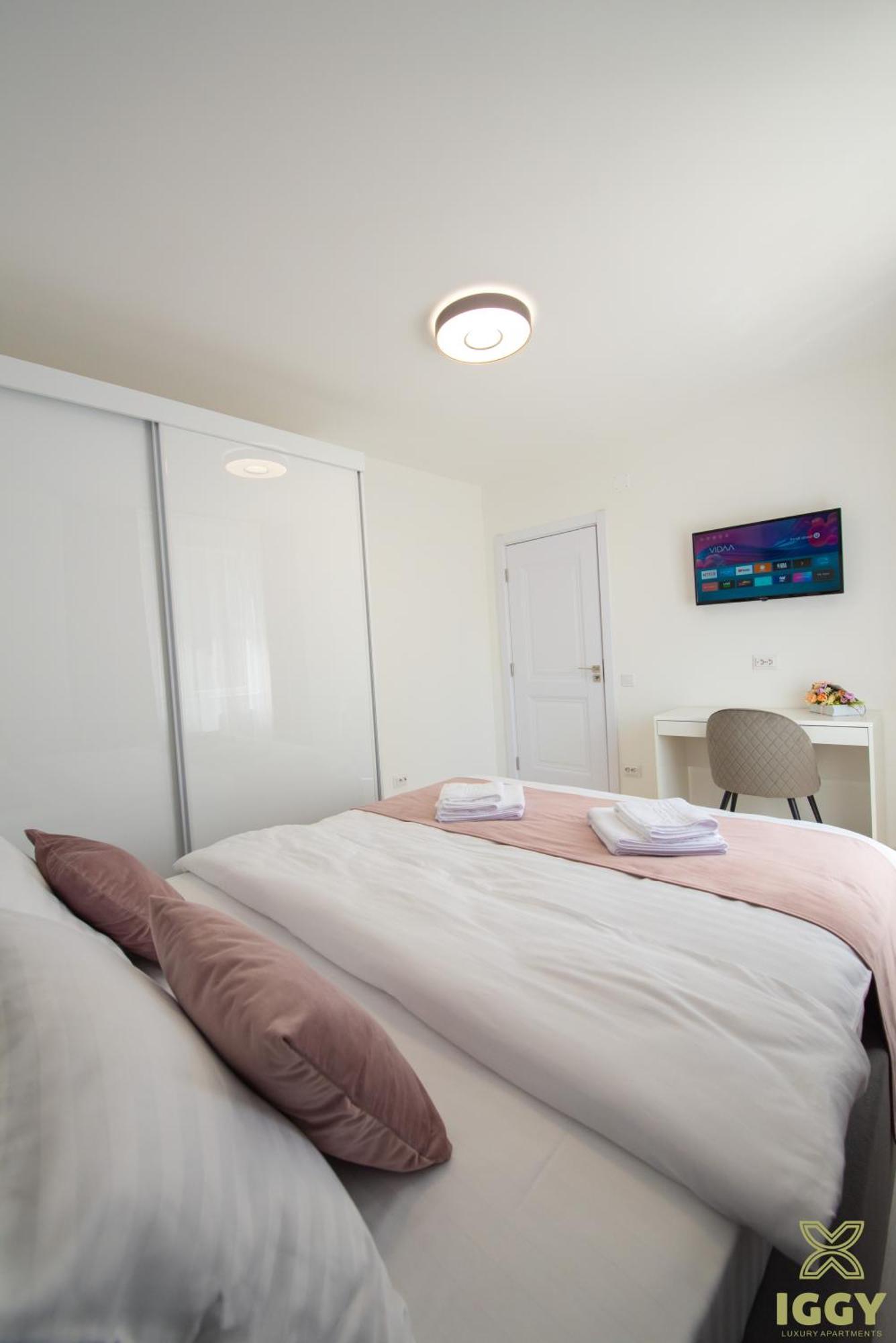 Iggy Premium Apartment Hunedoara Exterior photo